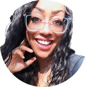 Meet your Posher, Aja